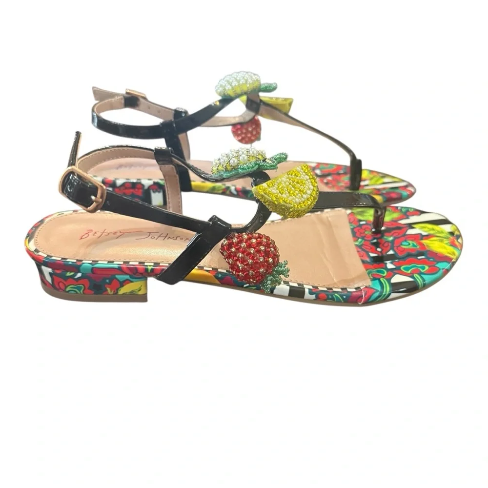 Betsey Johnson Aniston Black T Strap Sandals Size 6.5 - Picture 4 of 10